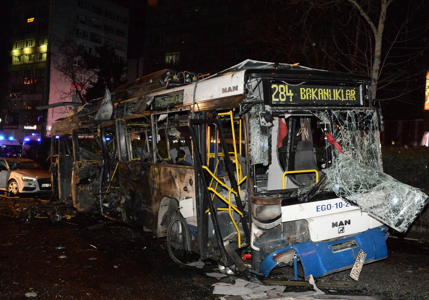 اولین تصویر منتشر شده از اتوبوس منفجر شده در آنکارا