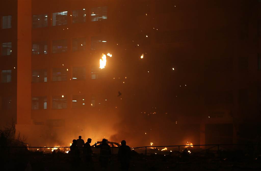 آتش سوزی مهیب در برج عجمان امارات